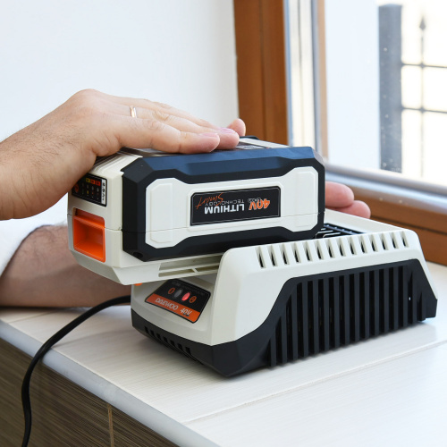 Аккумуляторная батарея универсальн DAEWOODABT5040 фото 2 Аккумуляторная батарея универсальн DAEWOODABT5040 фото 2